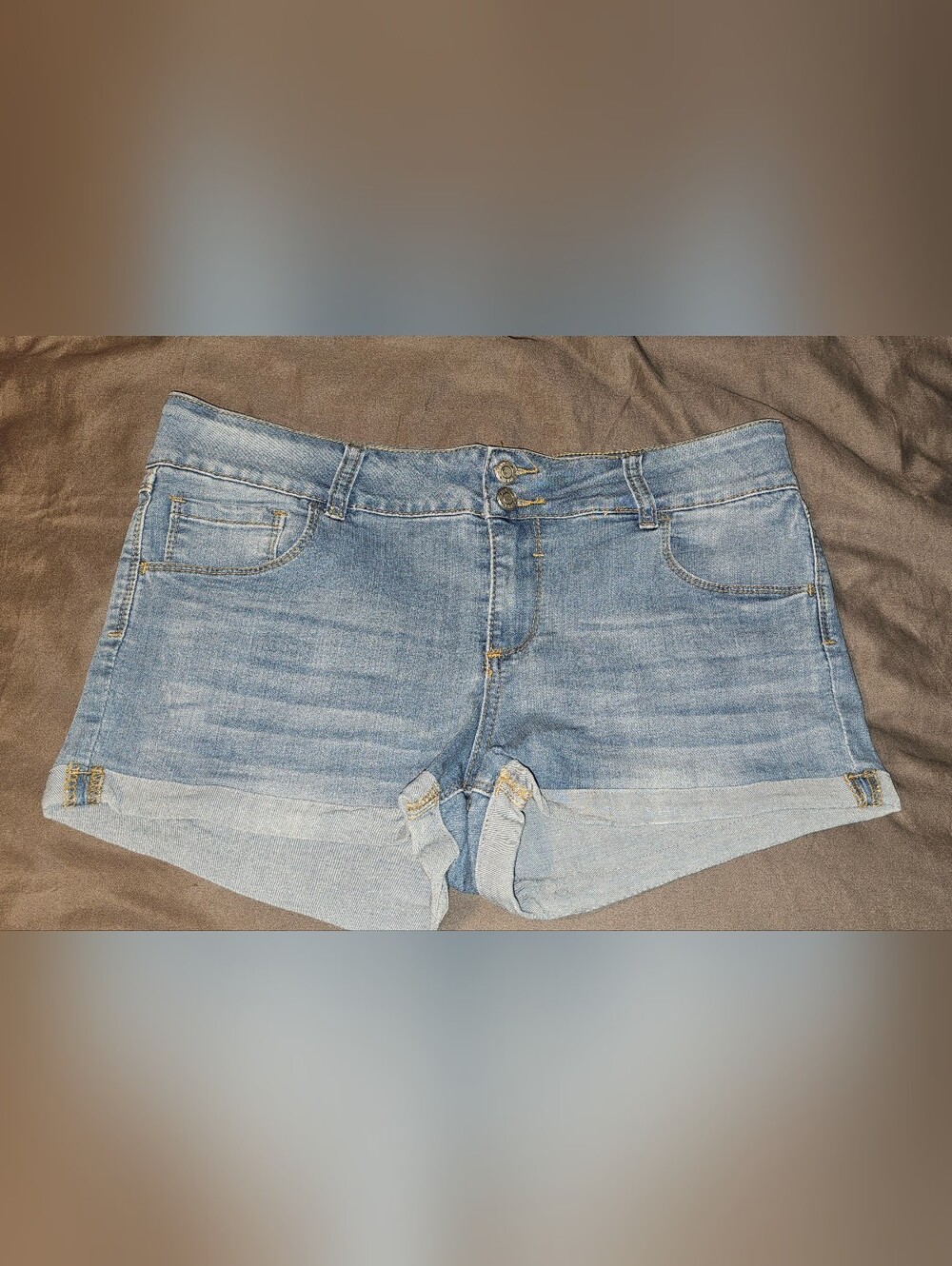 Blue Savvy Juniors Stretch Light Blue Denim Cuffed Shortie Shorts Size 15